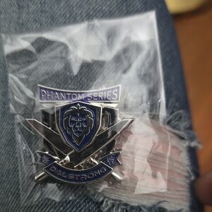 Limited Edition Phantom Series Dalstrong Blue and Silver Collectable Pin